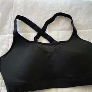 Avis Black Women's Sports Bra